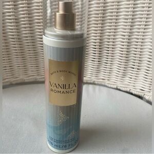 Bath & Body Works Graphite Body Cream - Black and Gray+Vanilla romance body mist